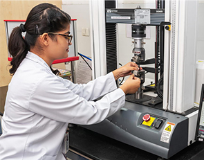 Universal Testing Machine